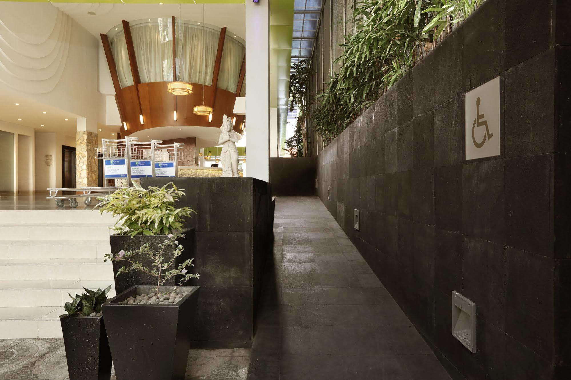 Diamond Hotel Kuta Lombok Exteriér fotografie